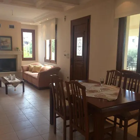 Verani Case de vacanță